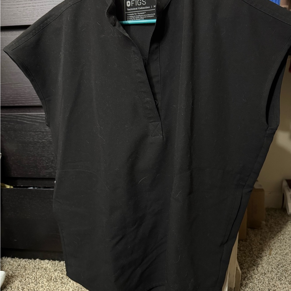 FIGS Black Scrub Top